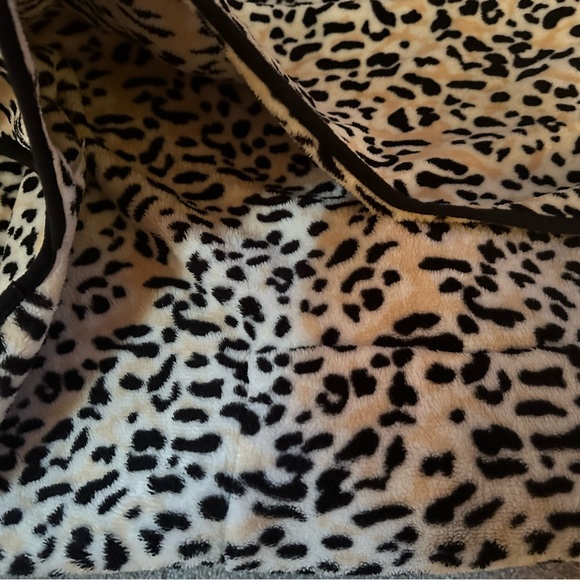 Travel pillow/blanket - Picture 5 of 6